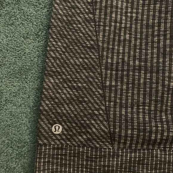 Lululemon Restless Hoodie Pullover Long Sleeve Top Heathered Black EUC Sz 12 - Picture 15 of 15